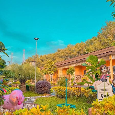 Baan Suan Mee Tang Hotel Chanthaburi Buitenkant foto