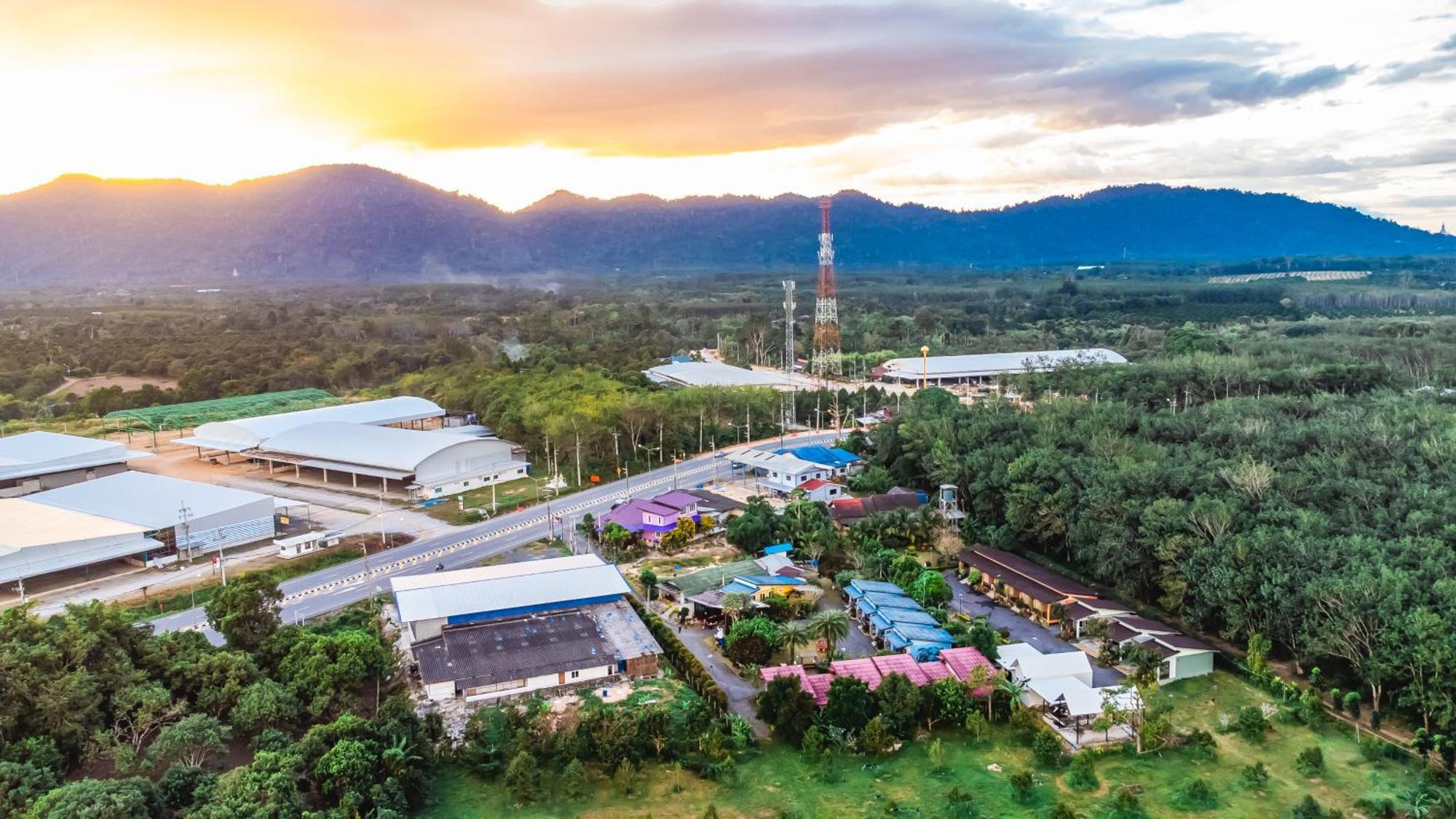 Baan Suan Mee Tang Hotel Chanthaburi Buitenkant foto